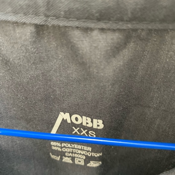 Mobb scrub top - Picture 3 of 3